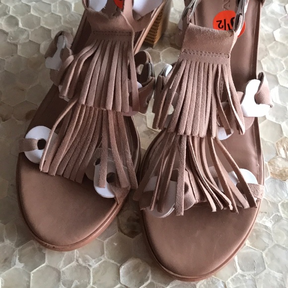 NWOB Bernardo Beige Suede Sandals 2” heel - Picture 2 of 4